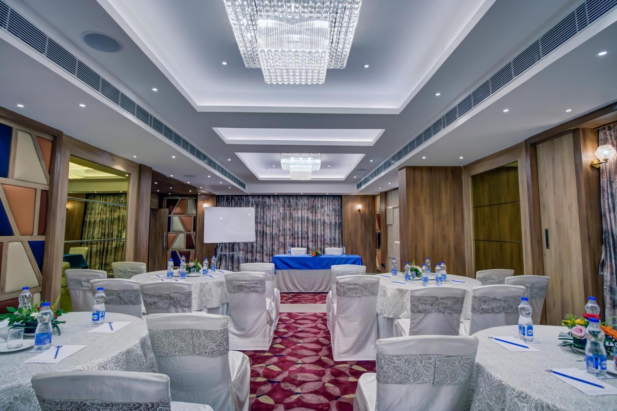 בובנשוואר Cozzet Victoria Hotel מראה חיצוני תמונה